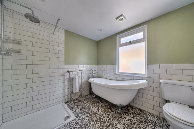 En-suite- click for photo gallery